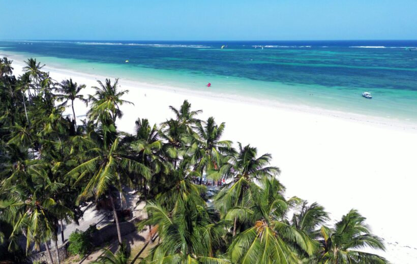 Kenya Safari and Diani Beach Package – 10 Day Safari & Beach Holiday